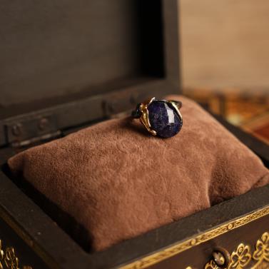 Dark Purple Antique Ring 1