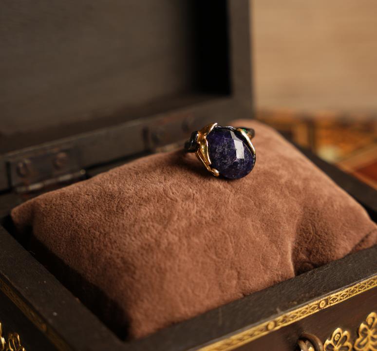 Dark Purple Antique Ring 140