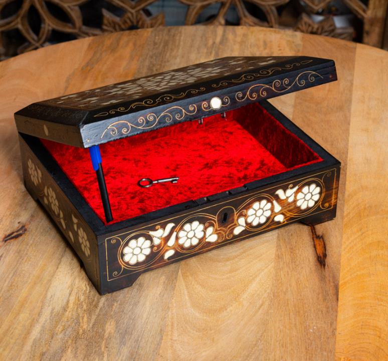 Antique Wooden Box For Jewleries 142