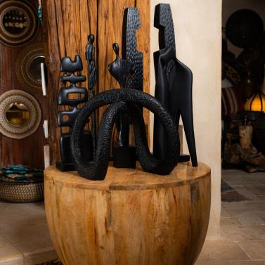 Modern Infinity Knot Black Tabletop 1